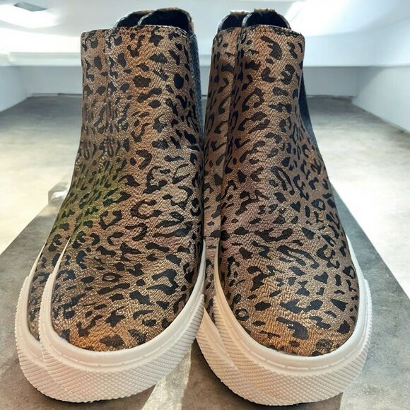 Gianni Bini Womens Sneaker Ankle Booties Size 6.5 M Leopard Cheetah Gold Shimmer - Picture 4 of 10